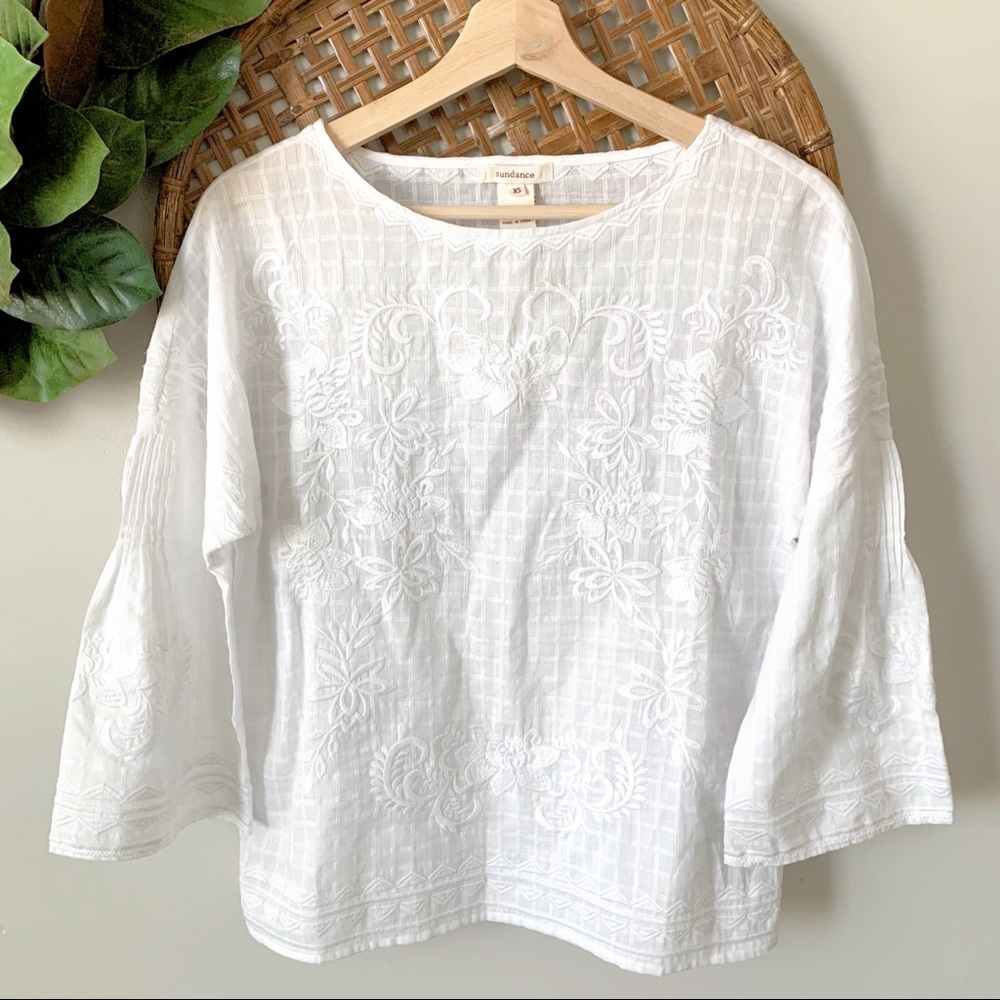 NWT ( Sundance ) White Embroidered Tunic Blouse